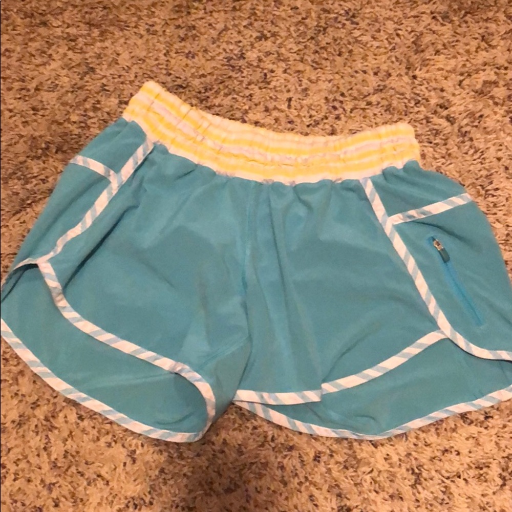 Lululemon tracker short size 6